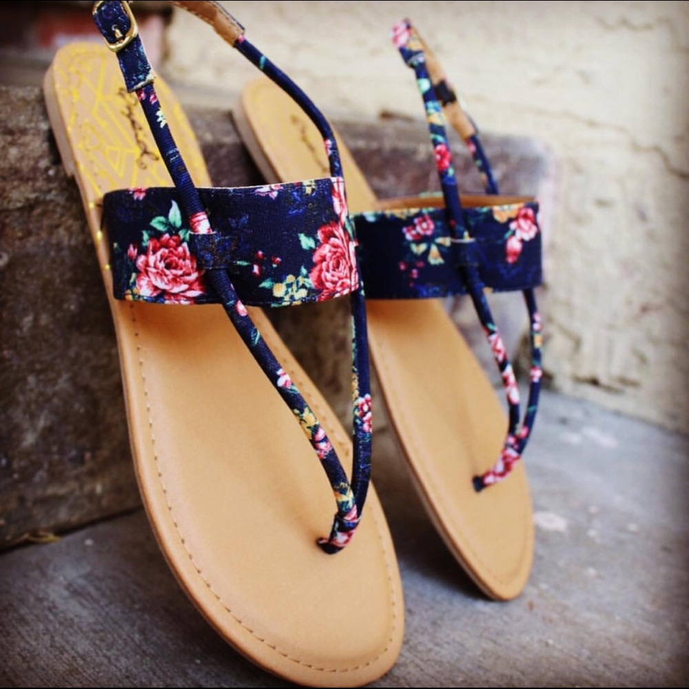 Qupid Denim & Floral Thong Sandals, buckle strap - Picture 2 of 4